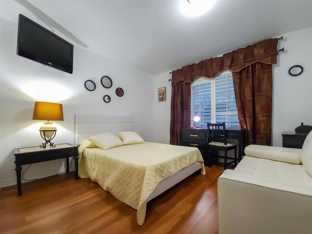 Elk Hill - Residential