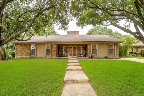 117 Cliffside Drive N Burleson TX 76028