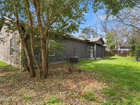 Tiny photo for 1310 Yale Street, River Oaks, TX 76114 (MLS # 21196881)