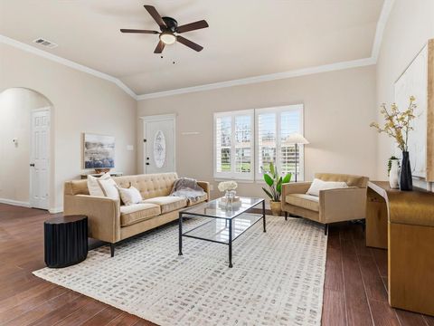 Tiny photo for 1310 Yale Street, River Oaks, TX 76114 (MLS # 21196881)