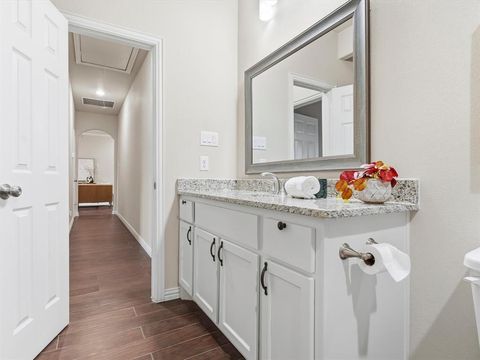 Tiny photo for 1310 Yale Street, River Oaks, TX 76114 (MLS # 21196881)