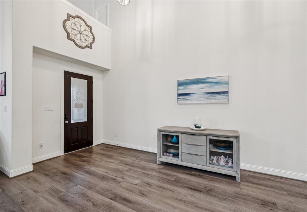 3909 Shrike Trail