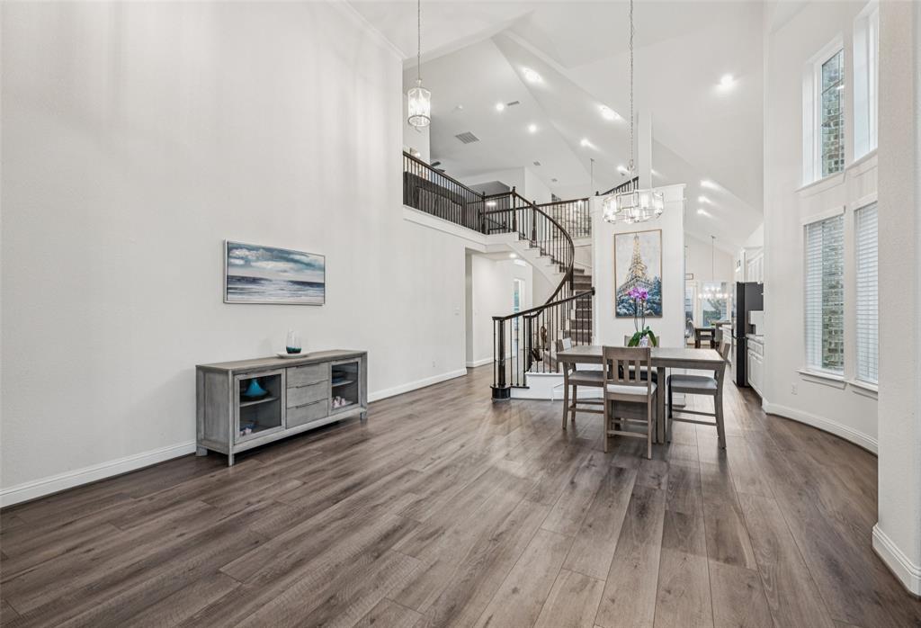 3909 Shrike Trail