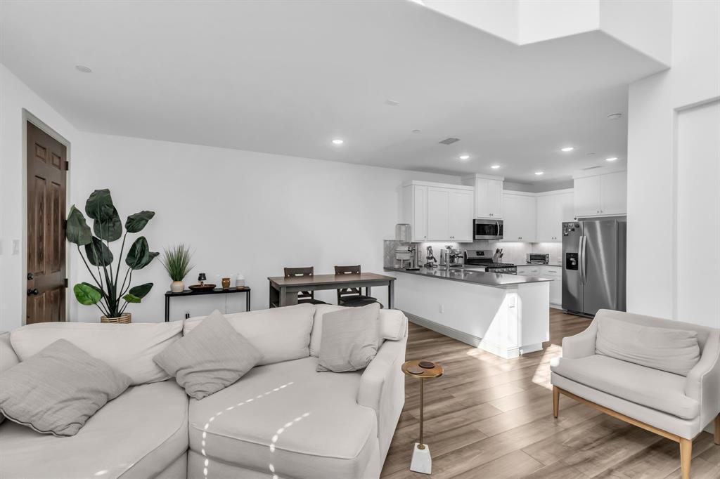 Silverado Twnhms Add - Residential