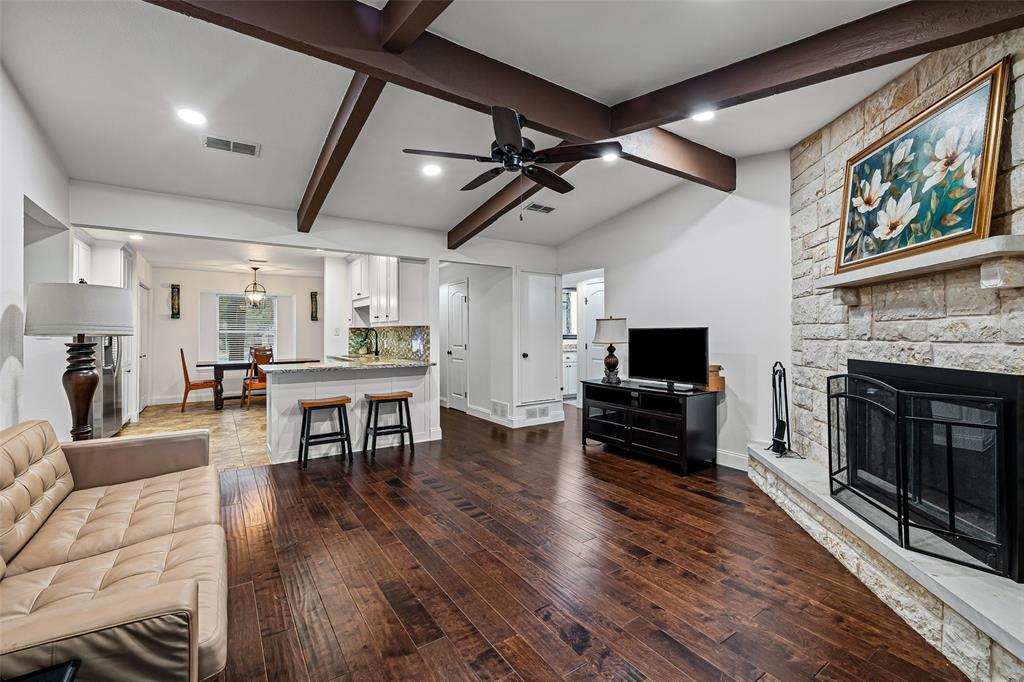 Decordova Bend Estate - Residential