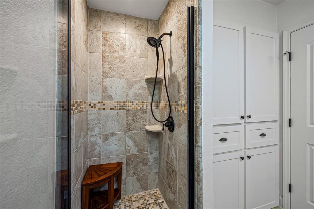 Decordova Bend Estate - Residential