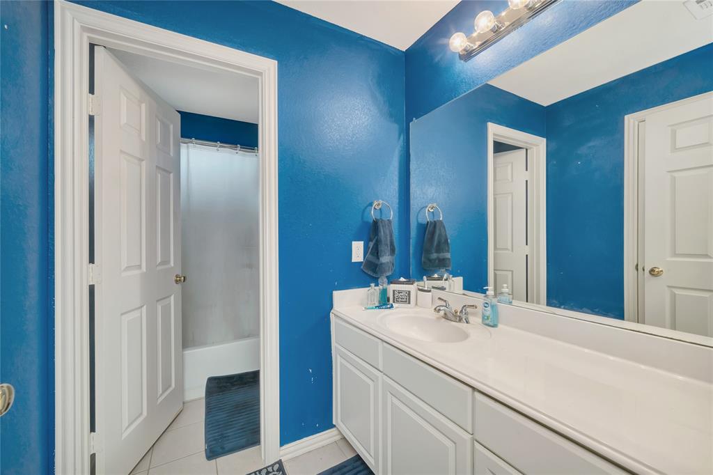 Mountain Valley Lake Tr - Residential