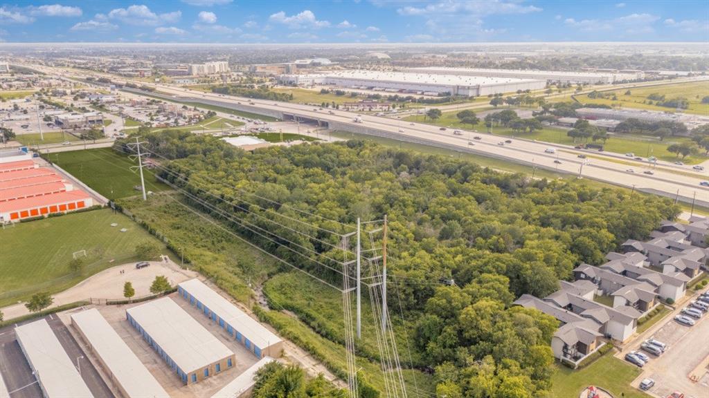 1200 W Pioneer Parkway