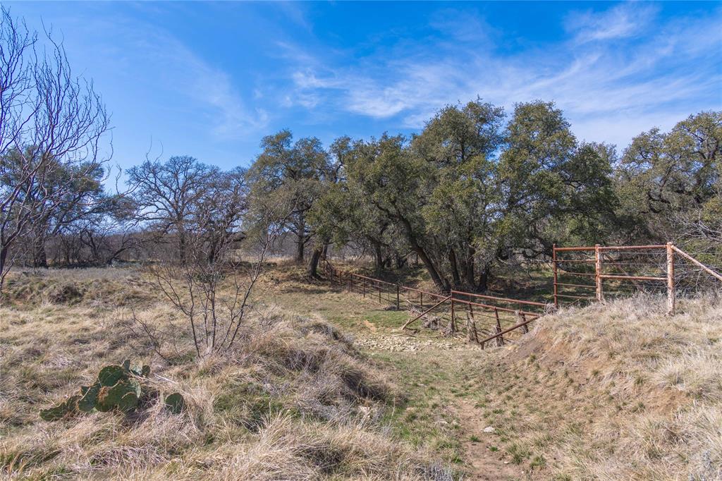 R Henderson 162 - Farm