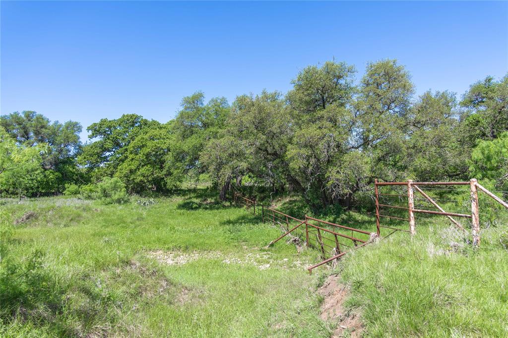 R Henderson 162 - Farm