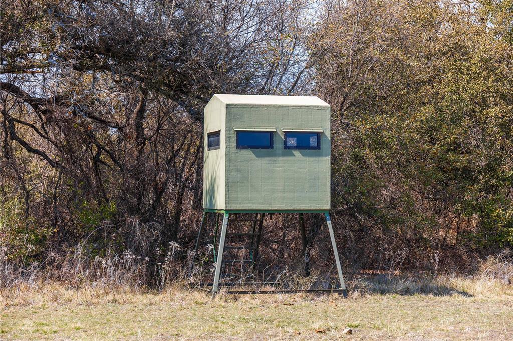 R Henderson 162 - Farm