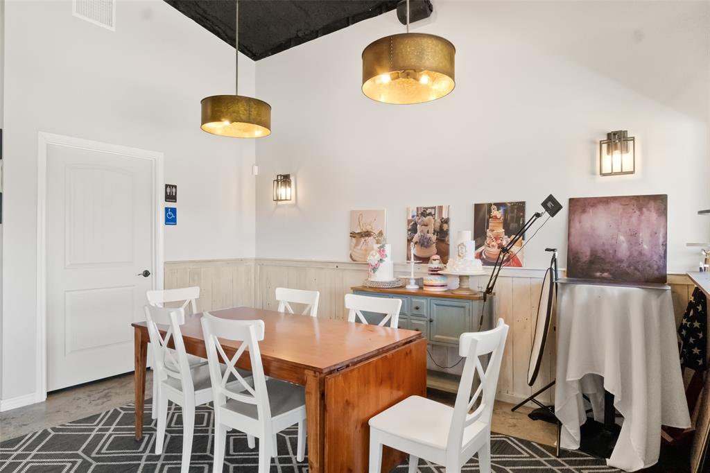 Old Town - Commercial Sale