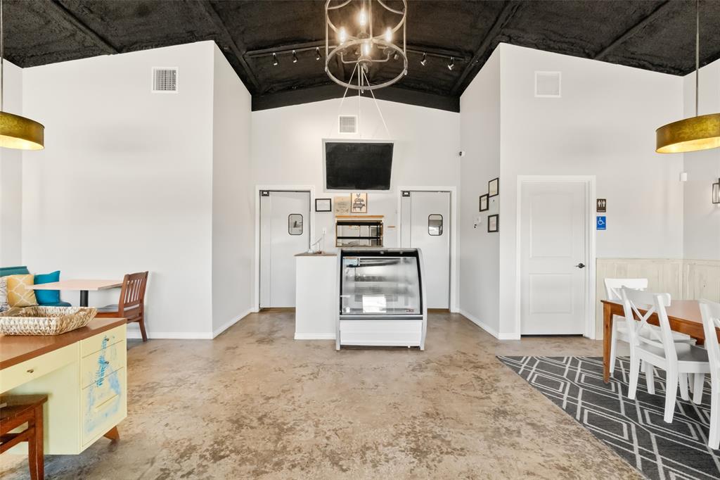 Old Town - Commercial Sale