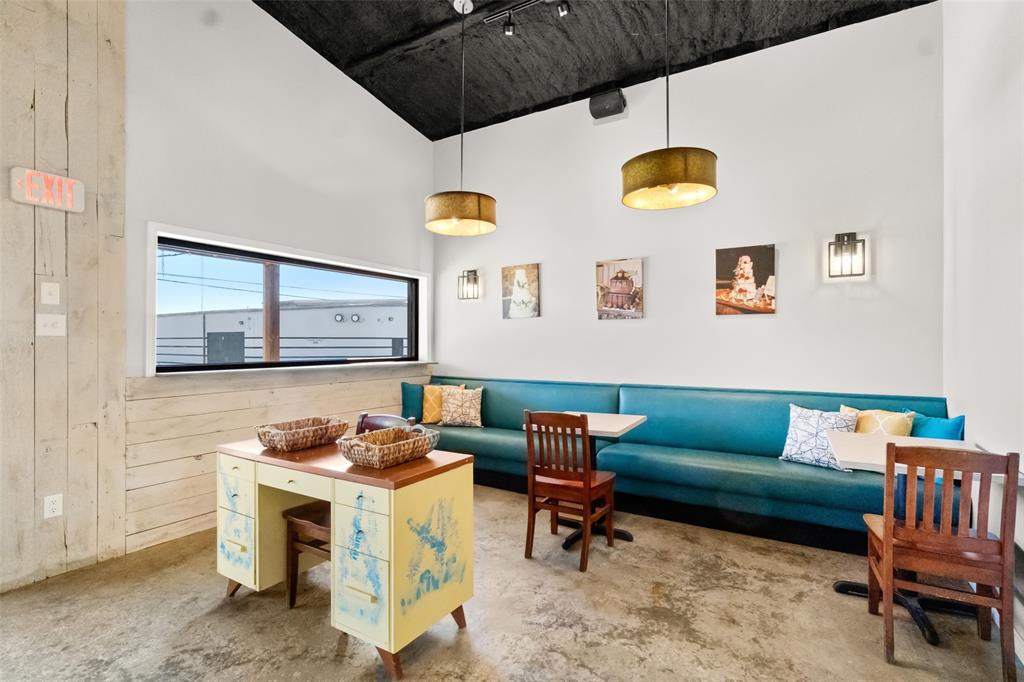 Old Town - Commercial Sale