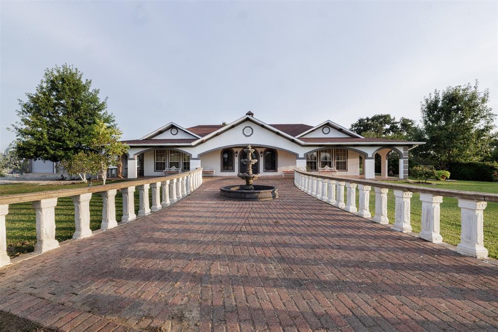 4699 County Road 1600