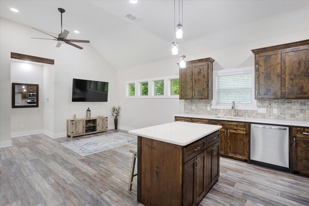 1226 W Elm Street
