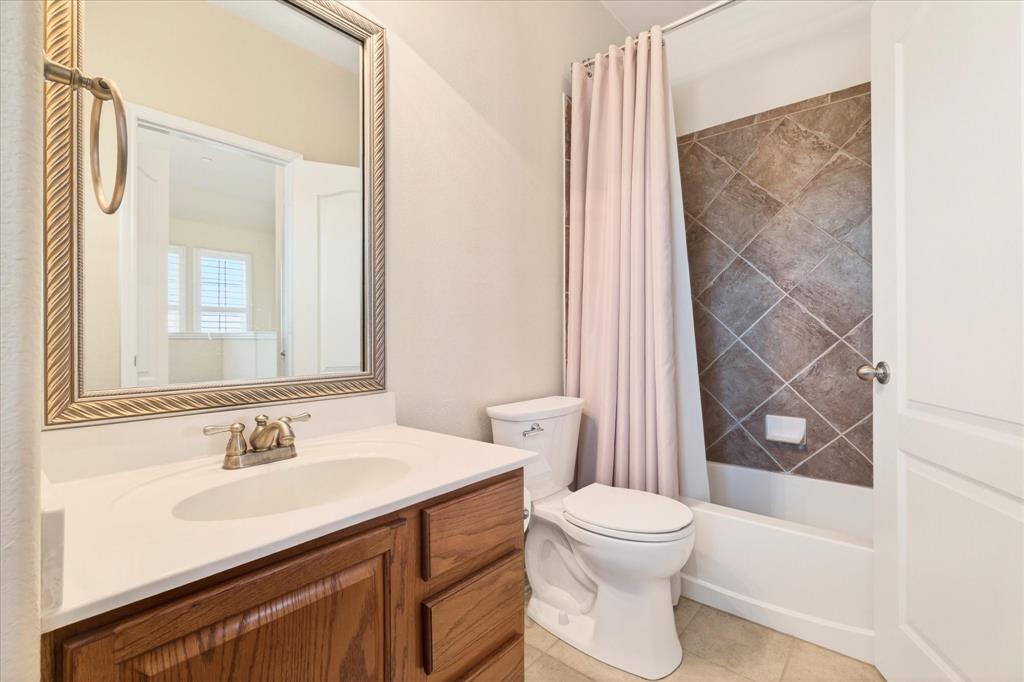 Oak Point Estates - Residential