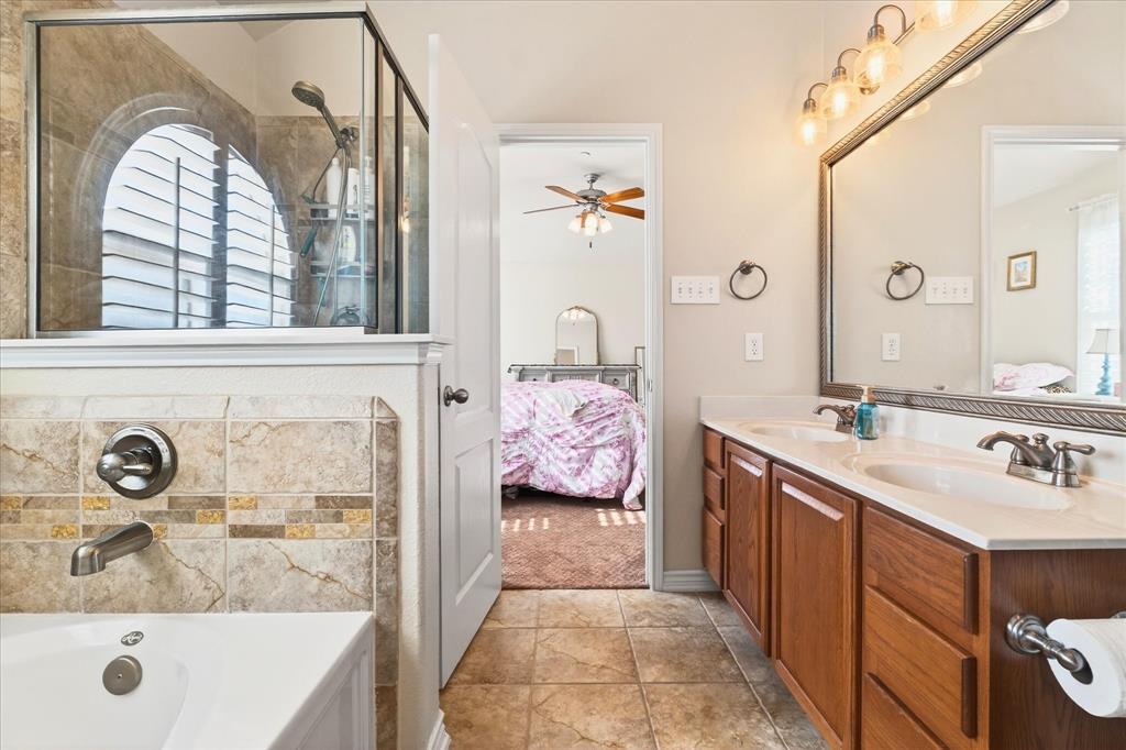 Oak Point Estates - Residential