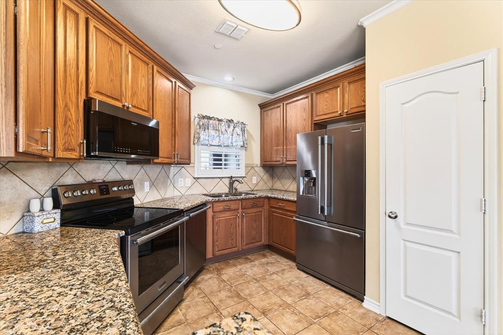 Oak Point Estates - Residential