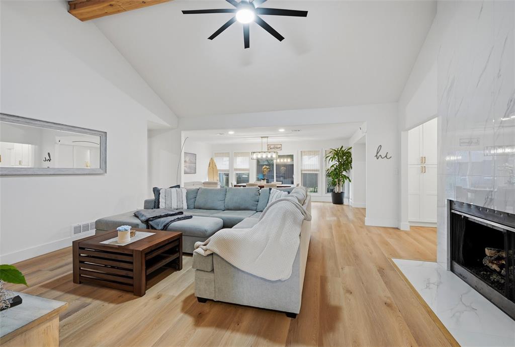 3832 Leathertop Drive