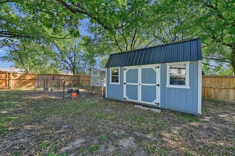 Tiny photo for 2000 Brenda Avenue, Denison, TX 75020 (MLS # 21196771)