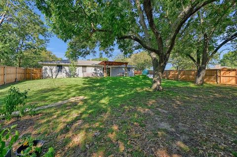 Tiny photo for 2000 Brenda Avenue, Denison, TX 75020 (MLS # 21196771)