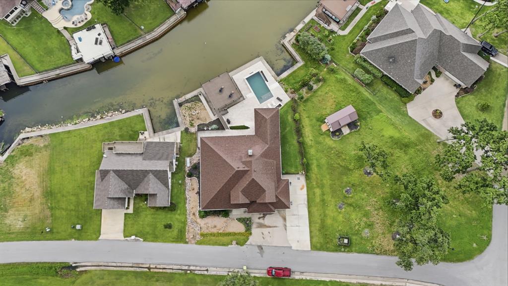 19022 Tennis Court Drive