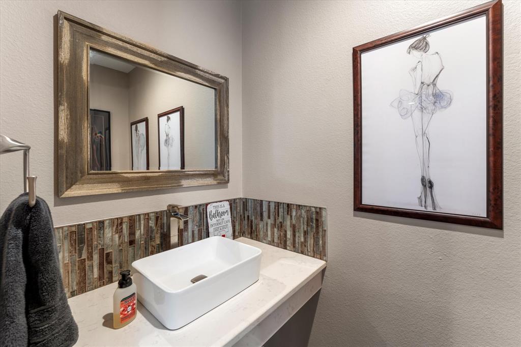 Country Club Estates III - Residential