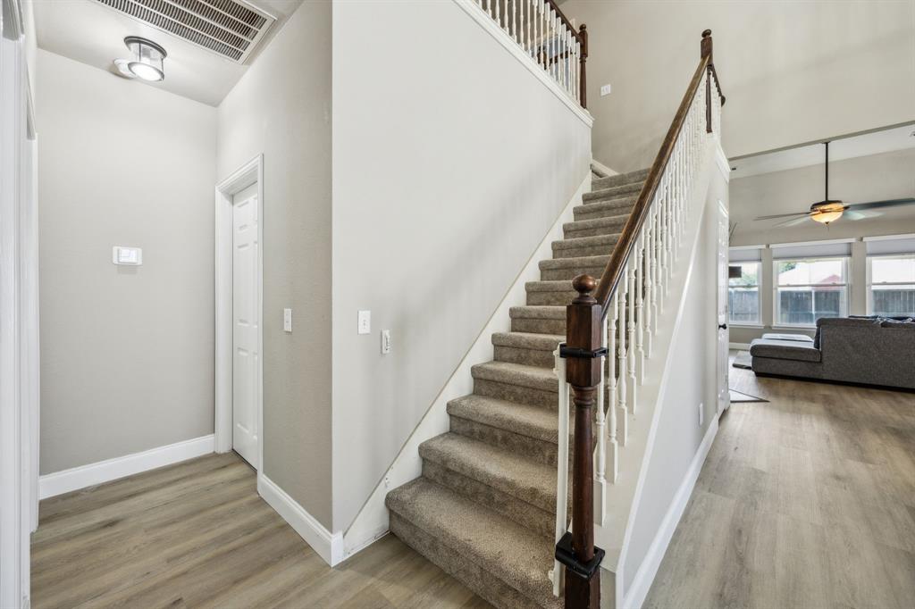 421 Vista Noche Drive