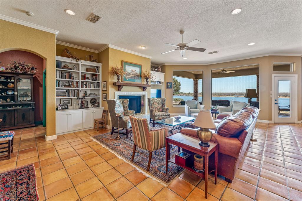 4204 Bluff View Drive