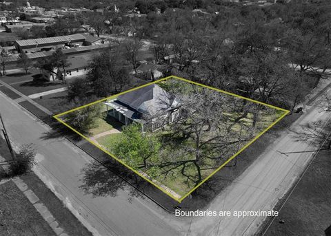 420 W Ross Street Hamilton TX 76531