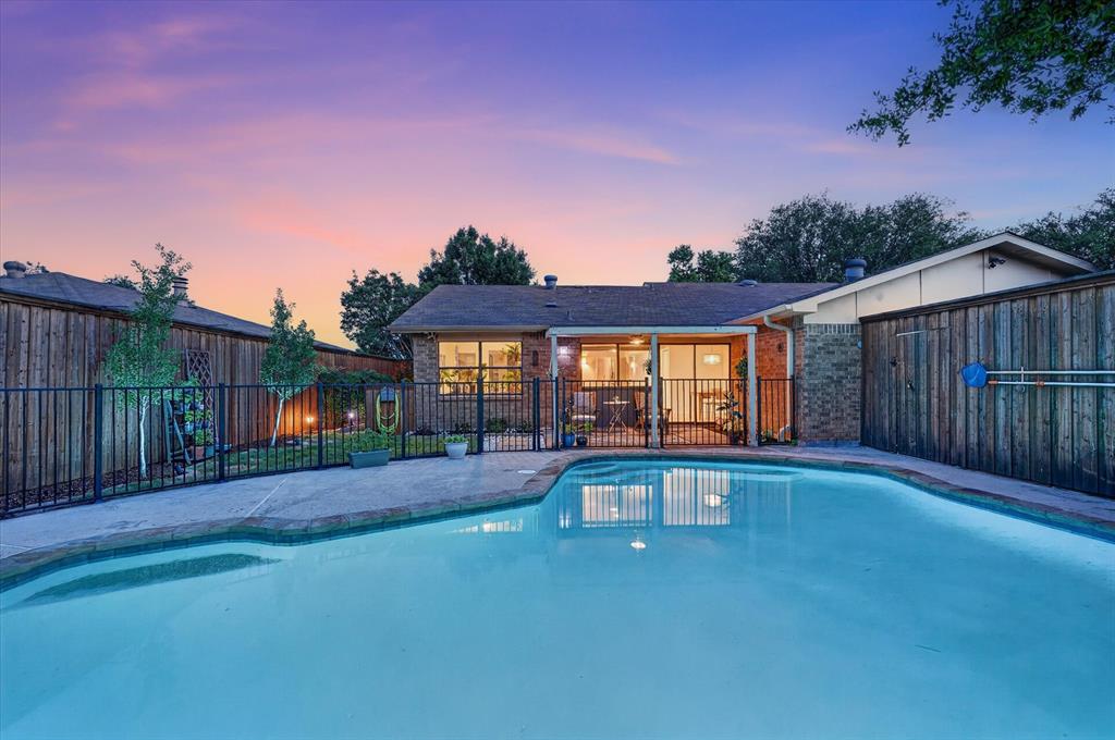 2713 Esquire Lane