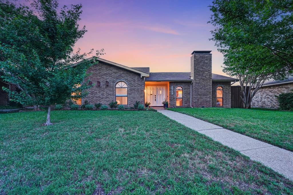 2713 Esquire Lane