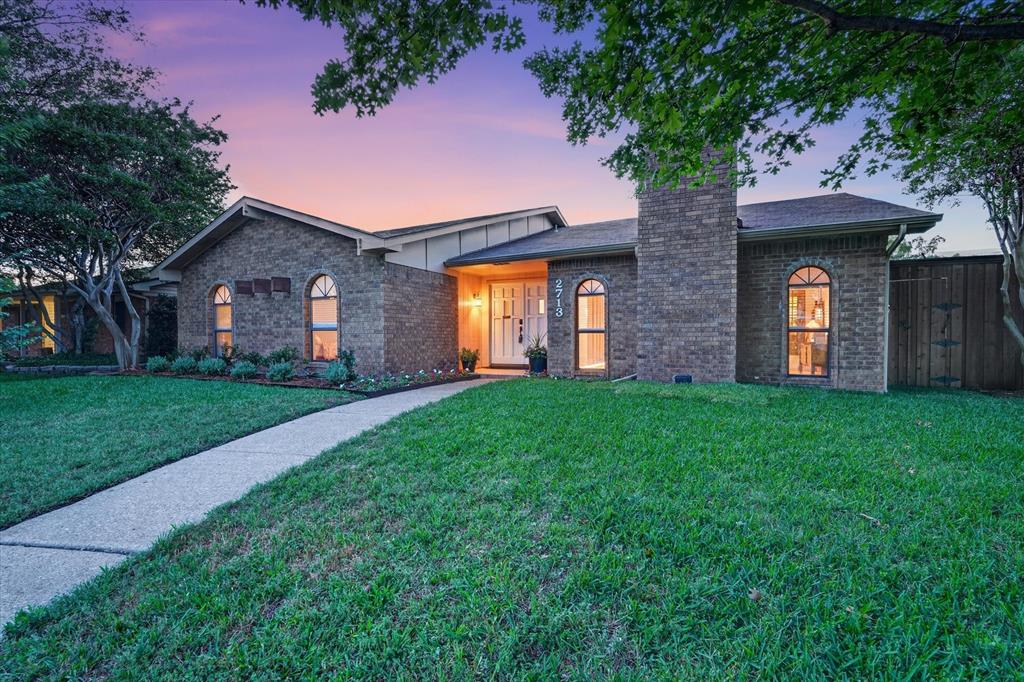 2713 Esquire Lane