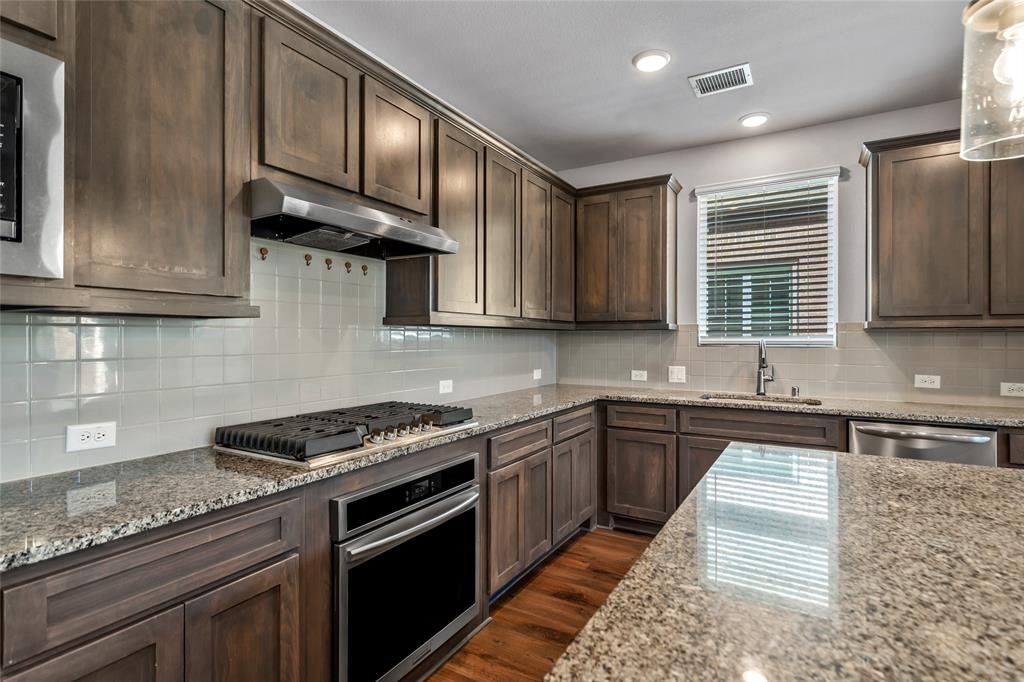 3304 Lake Palestine Road