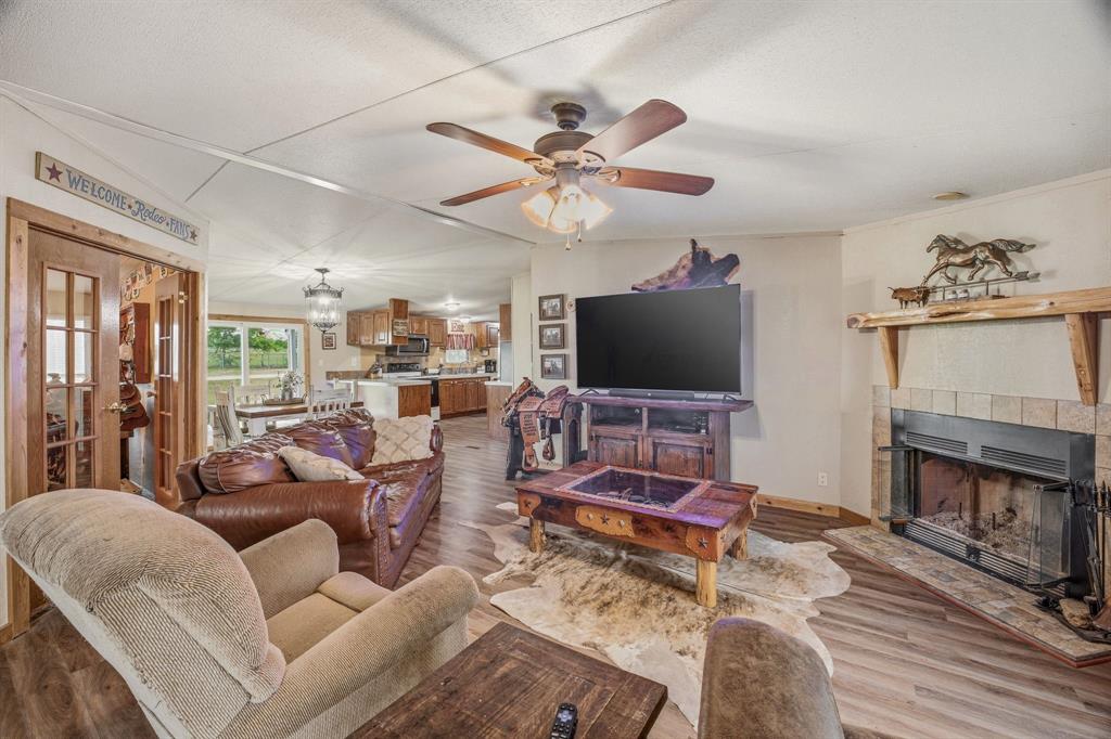 11555 N US Highway 377
