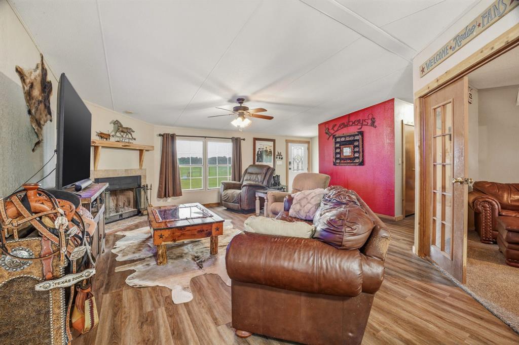 11555 N US Highway 377