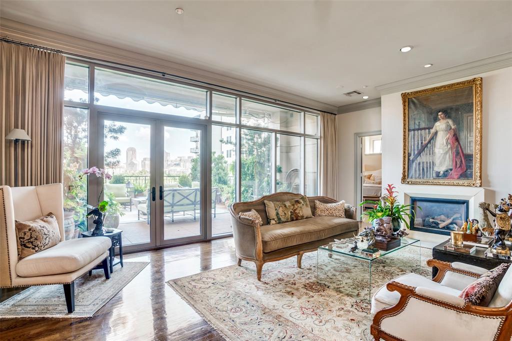 Plaza Turtle Creek - Residential