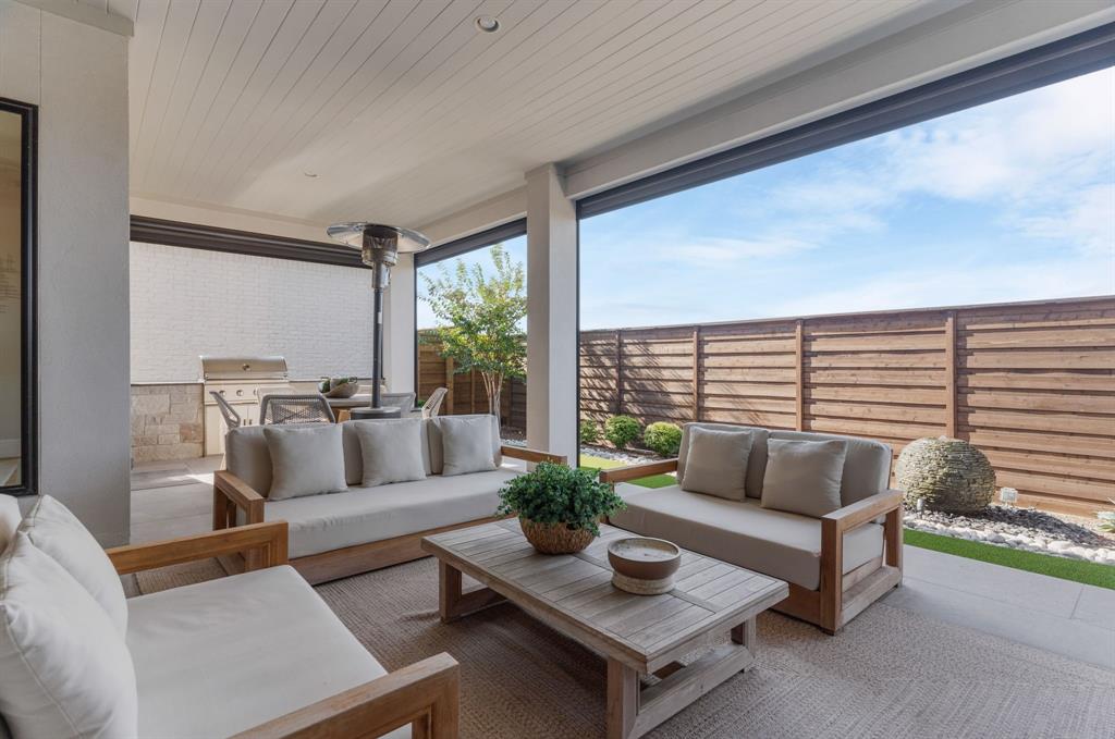 Wyndsor Pointe - Residential