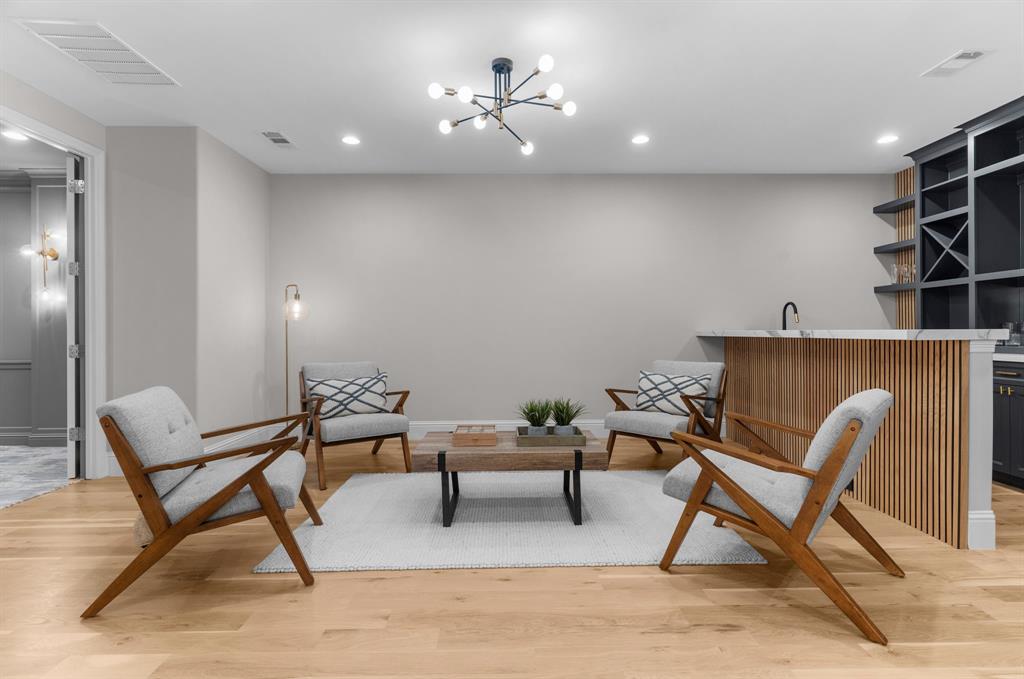 Wyndsor Pointe - Residential