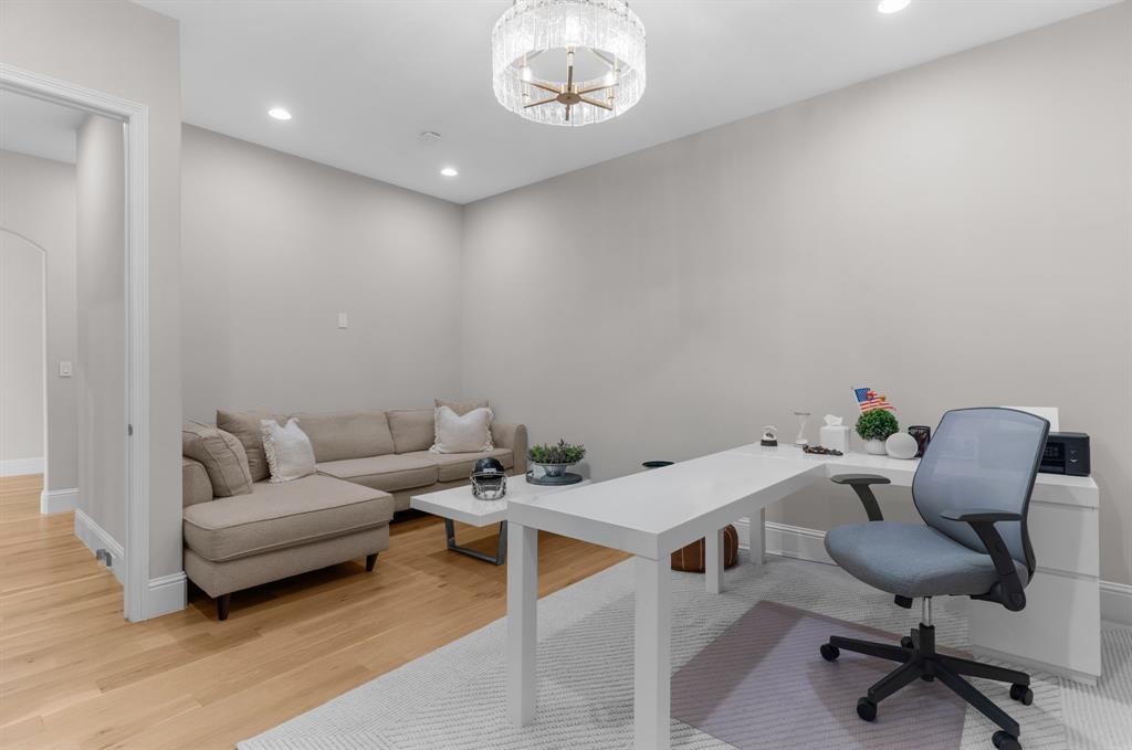 Wyndsor Pointe - Residential