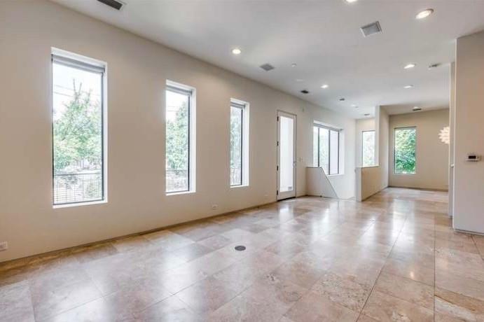 Dwellings Deere - Residential Lease