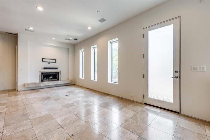 Dwellings Deere - Residential Lease