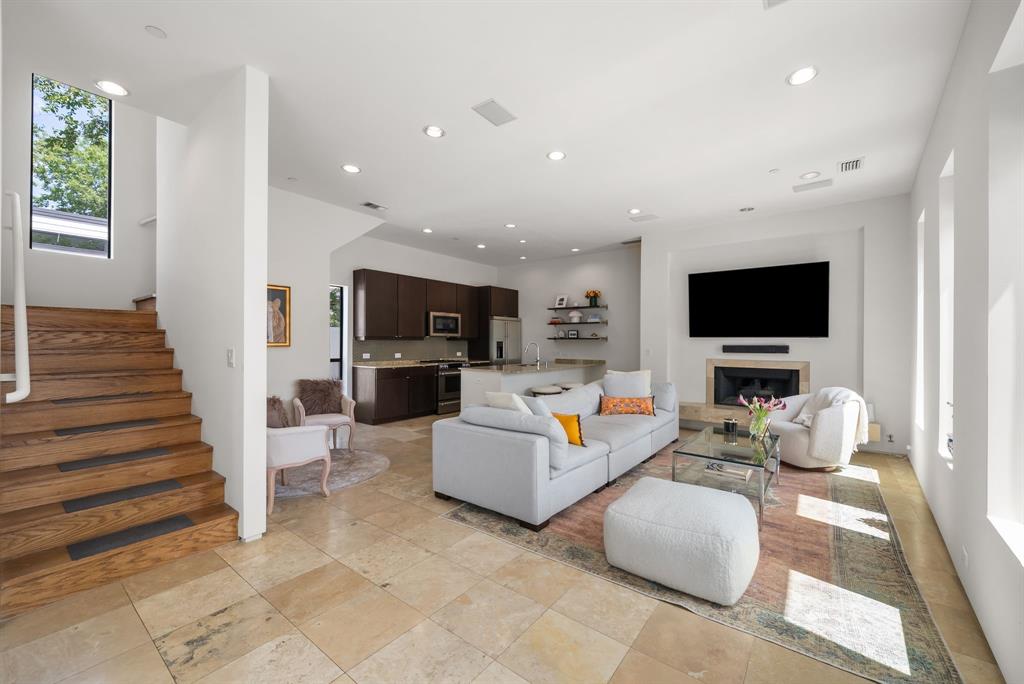 Dwellings Deere - Residential Lease