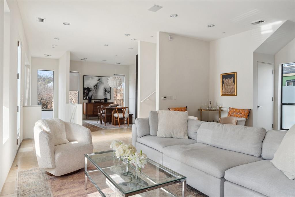 Dwellings Deere - Residential Lease