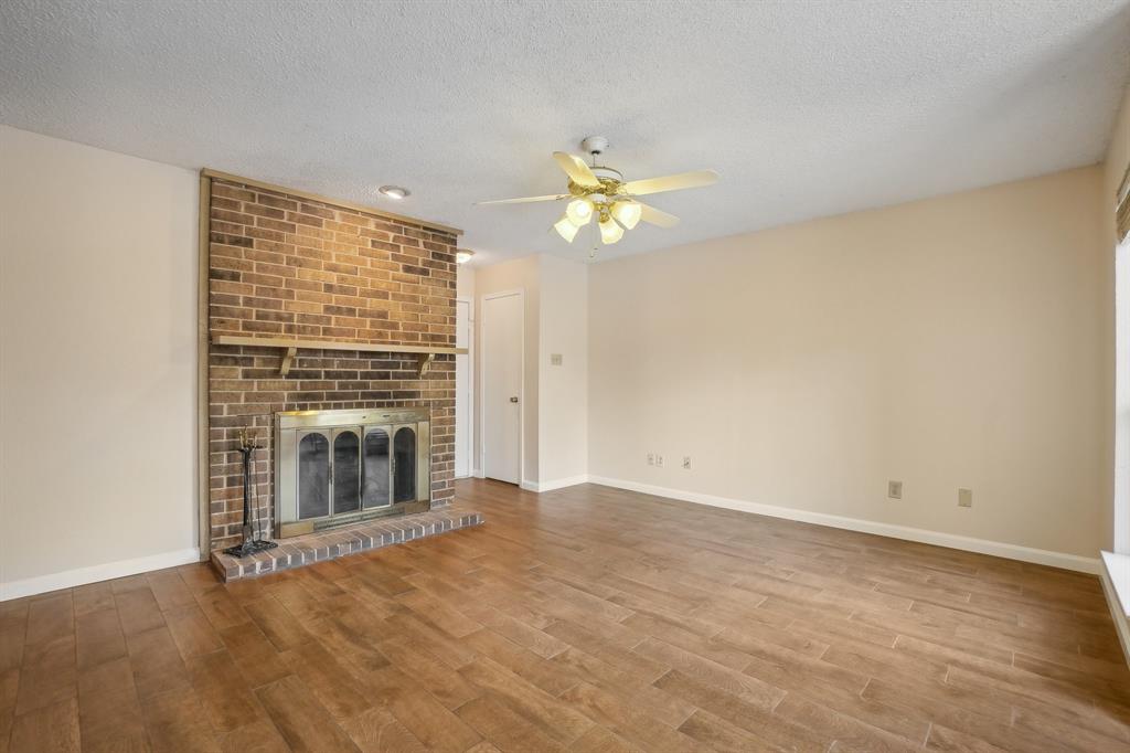 1301 Memory Lane 4910