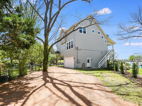 A home in Burnet