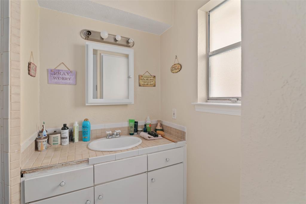 5082 Matilda Street 220