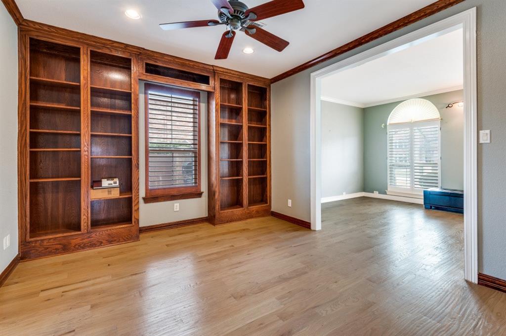 702 E Peninsula Drive