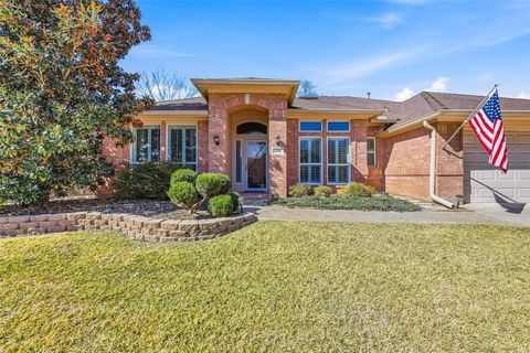 Photo of 2729 Pinehurst Drive, Grapevine, TX 76051 (MLS # 21178659)